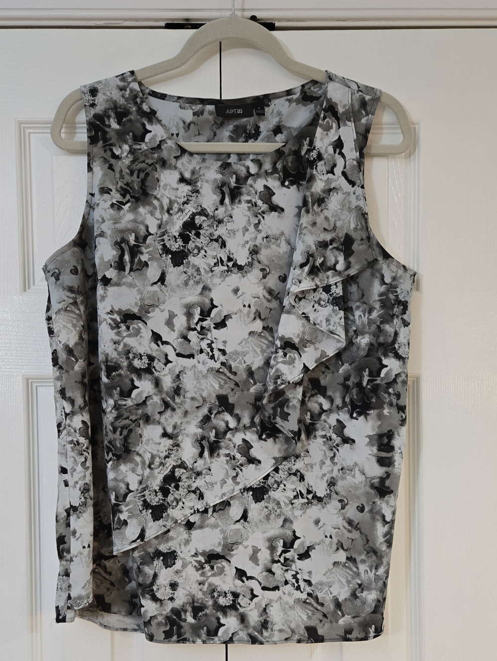 Apt. 9 Black & White Floral Ruffle Sleeveless Camisole